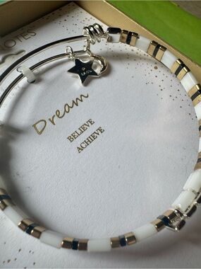 Footnotes “Dream” White and Gold Beaded Star Charm Bracelet Set NIB